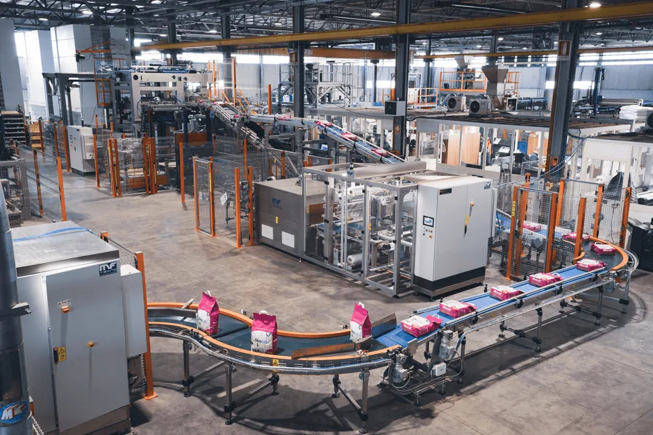 Sanking premium bentonite cat litter production line in factory — best cat litter Malaysia